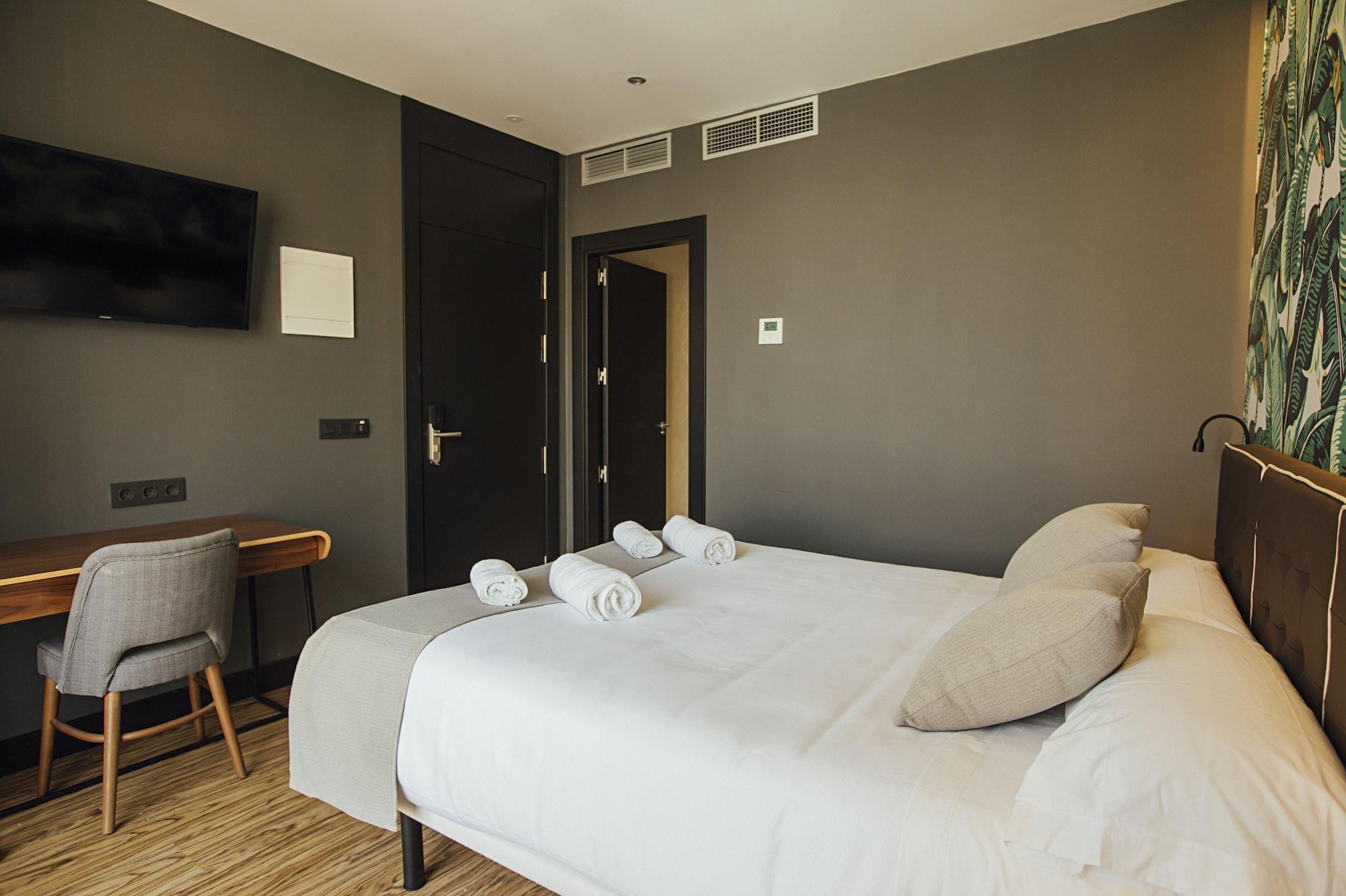 Málaga Premium Hotel Bagian luar foto