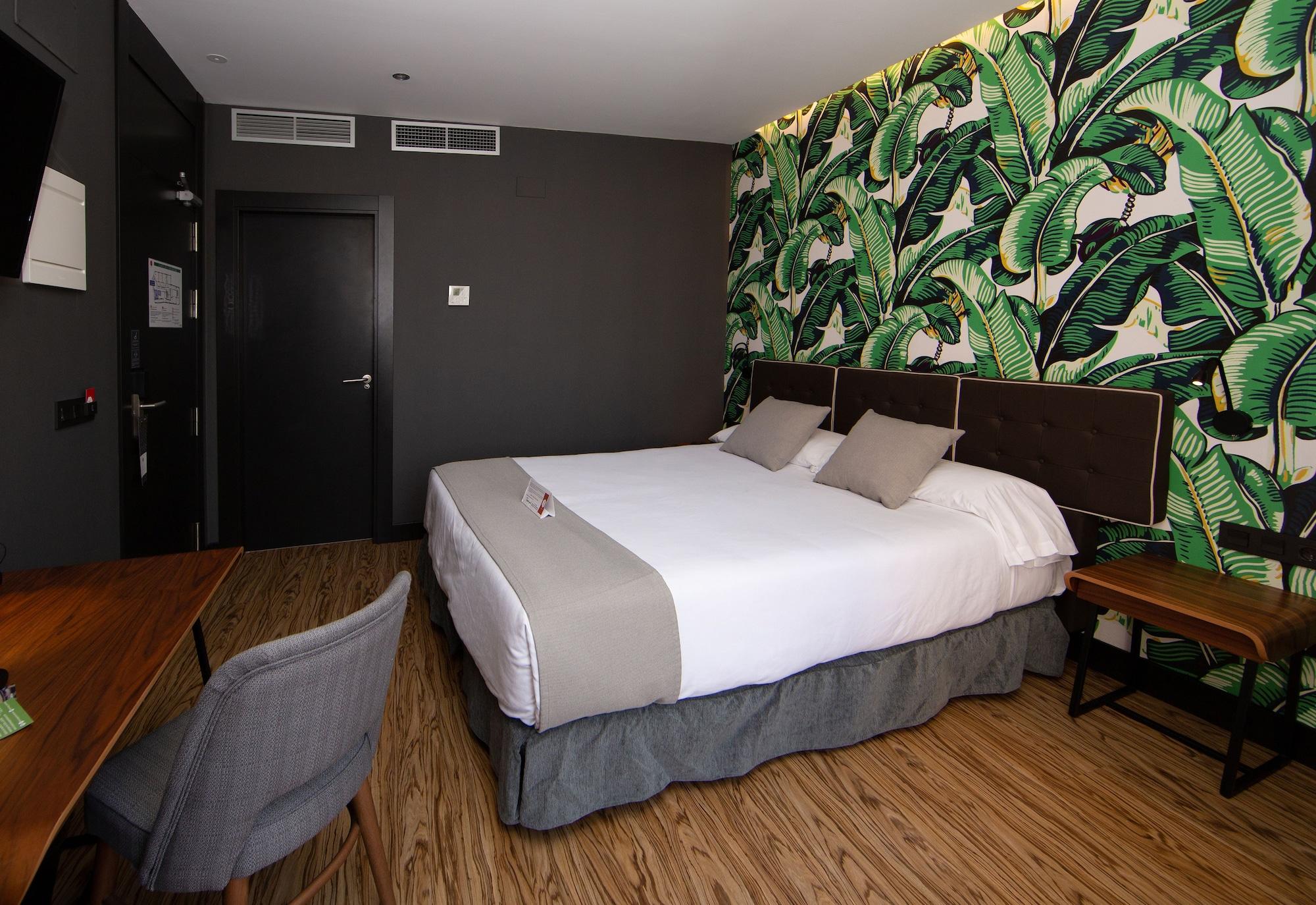 Málaga Premium Hotel Bagian luar foto