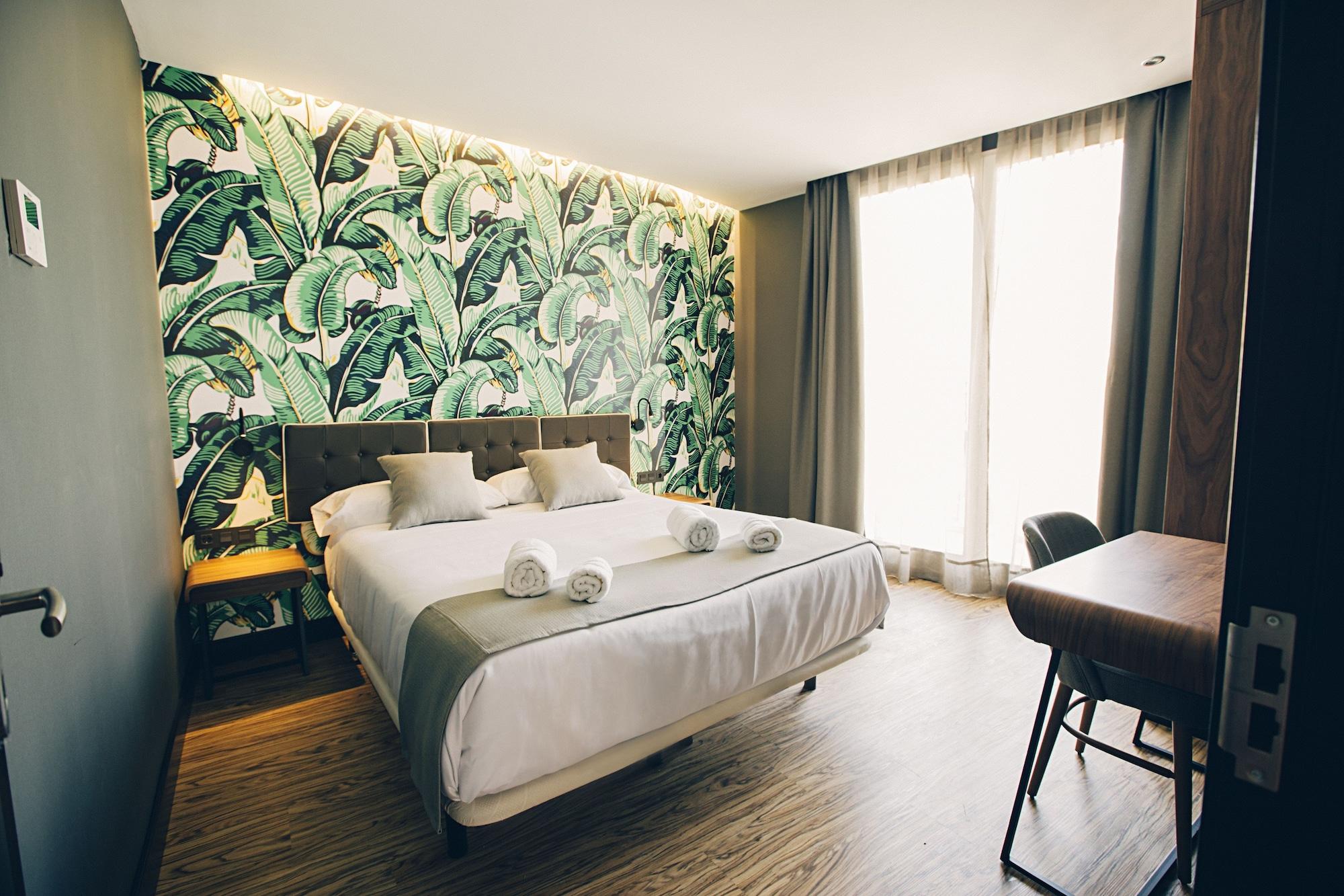 Málaga Premium Hotel Bagian luar foto