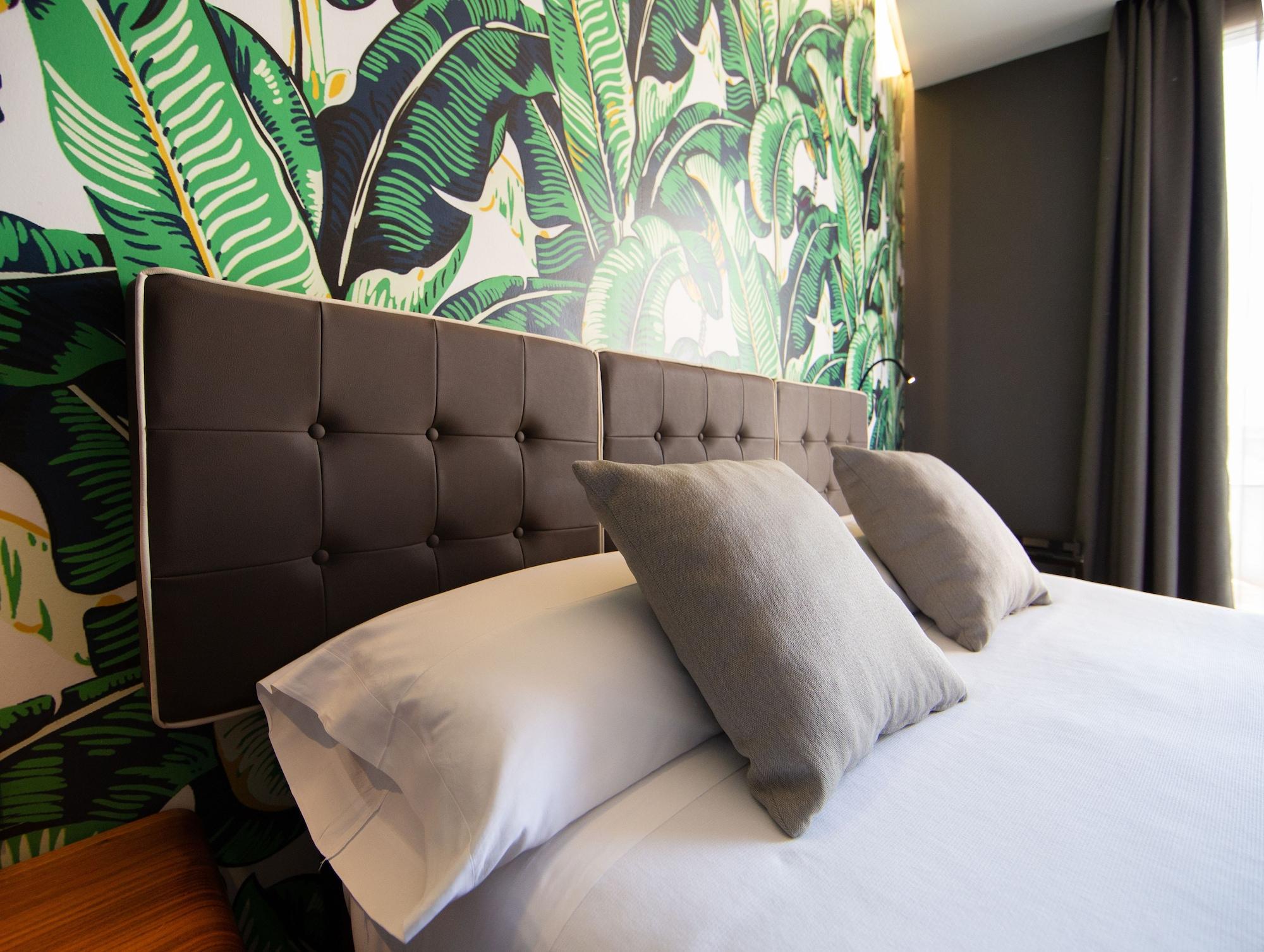 Málaga Premium Hotel Bagian luar foto