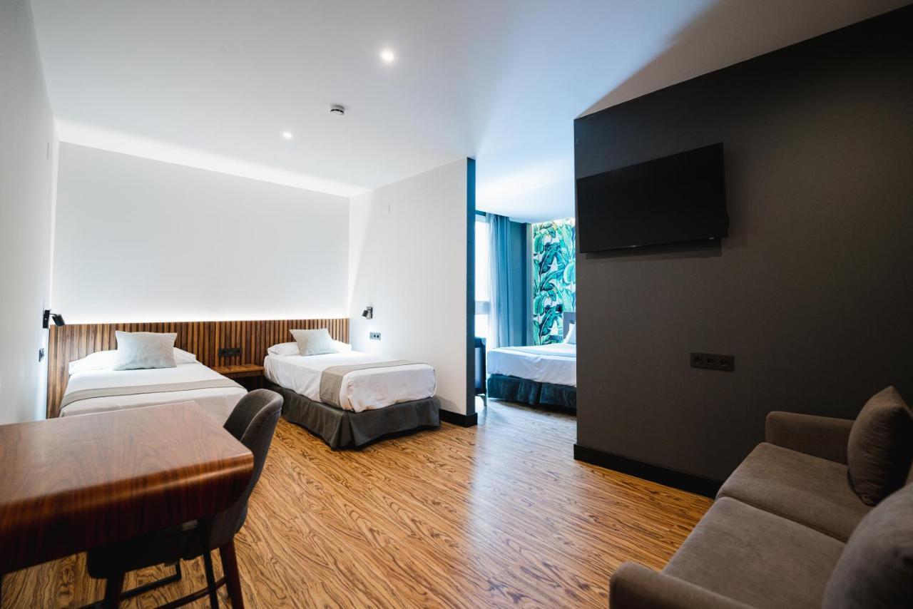 Málaga Premium Hotel Bagian luar foto